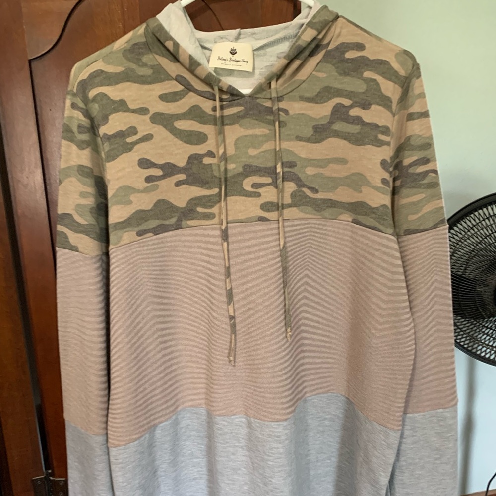 Light weight hoodie